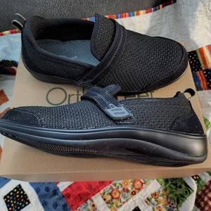 Slip on Quincy Stretch Orthofeet shoes- size 9.5 wide; black